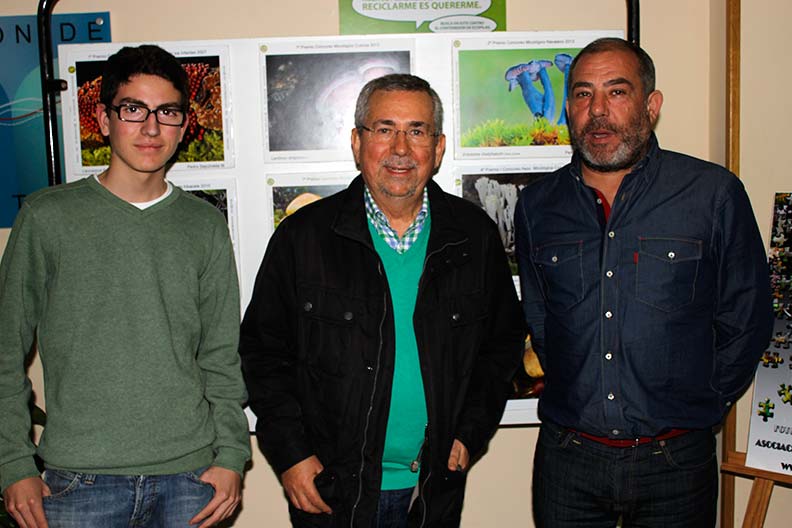 El Doctor Josep Piqueras junto a Rodrigo Márquez y Valentín Rubio